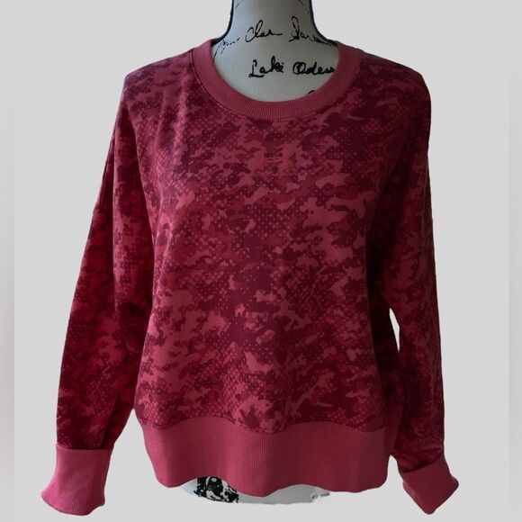 Under Armour Rival Fleece Camo Crew Womens Sweatshirt Medium NEW - Picture 7 of 10